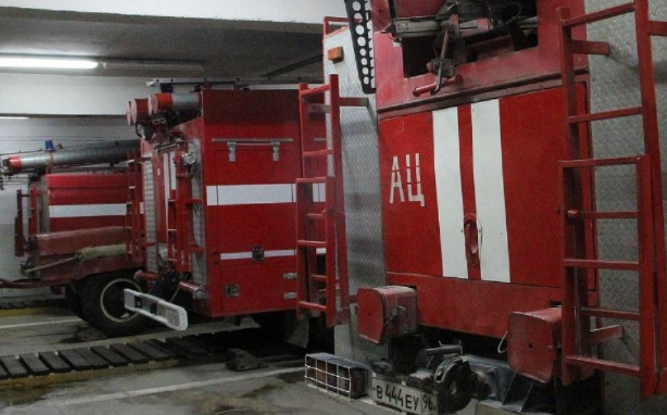 Пострадавшего в пожаре полевчанина увезли в больницу