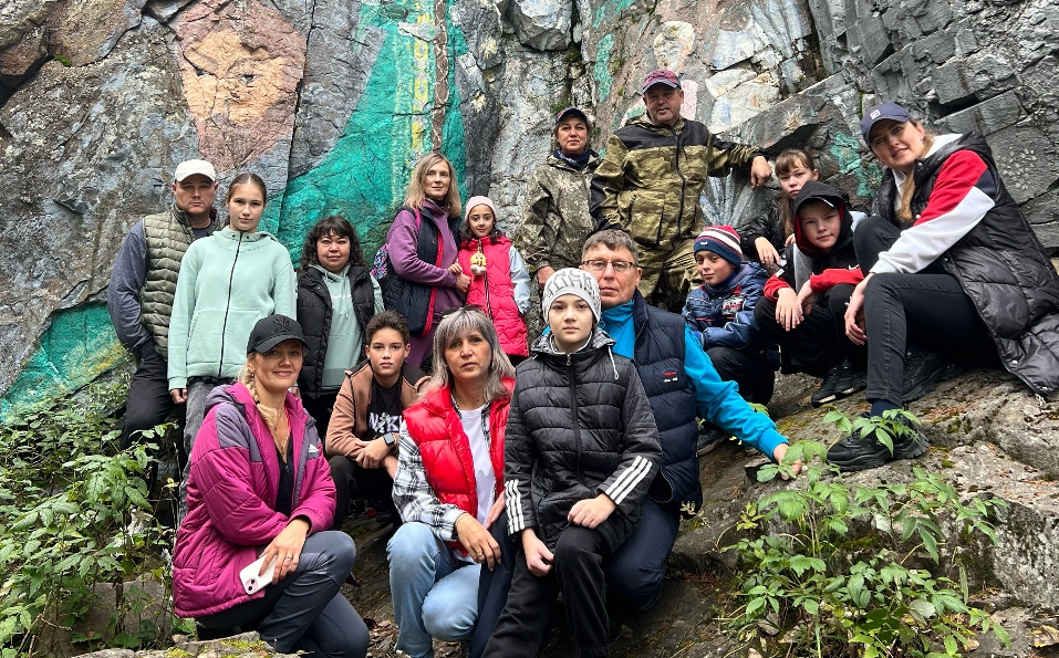 В гости к девке Азовке отправились сталеплавильщики СТЗ