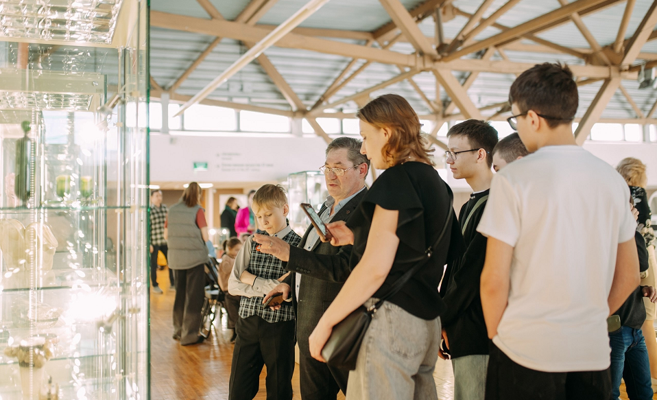 Полевские камнерезы участвуют во всероссийской выставке