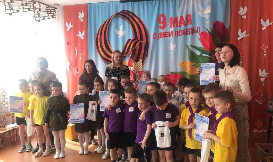 Модели танков делали полевские дошколята