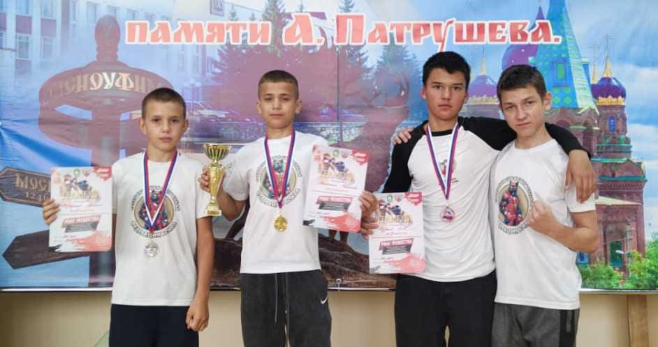 Полевские боксеры достойно бились на межрегиональном уровне