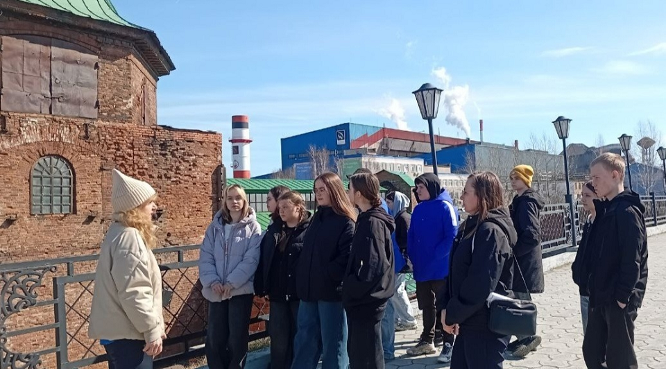 ПМТ показал зюзельским девятиклассникам СТЗ 