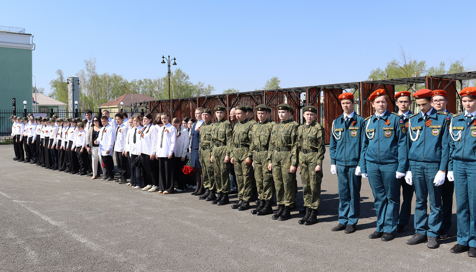В Полевском прошел городской смотр строя и песни среди школьников