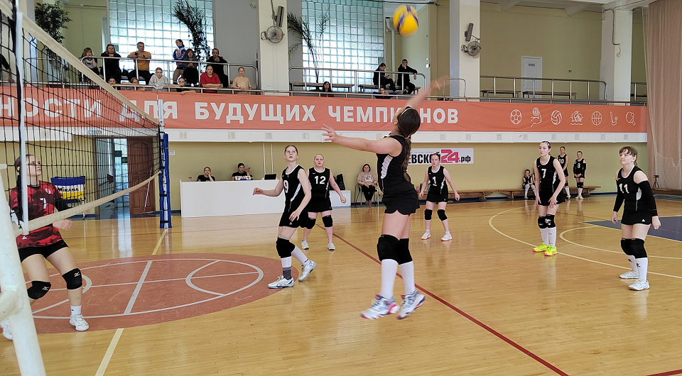 Полевской вновь стал волейбольным центром. Наши девочки заняли достойные места