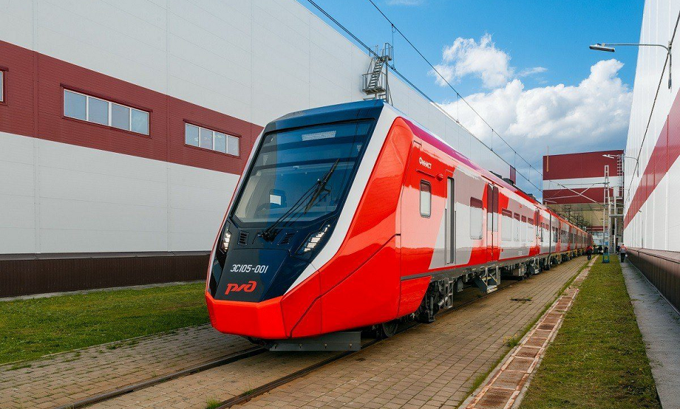 На «Уральских локомотивах» завершена приемка нового двухсистемного электропоезда «Финист»