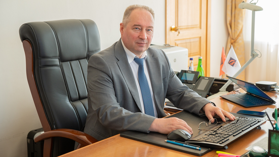 С юбилеем ТМК поздравляет управляющий директор СТЗ 