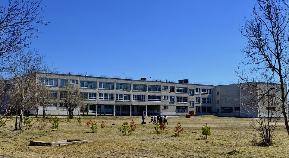 178 мест остаются свободными во всех полевских школах