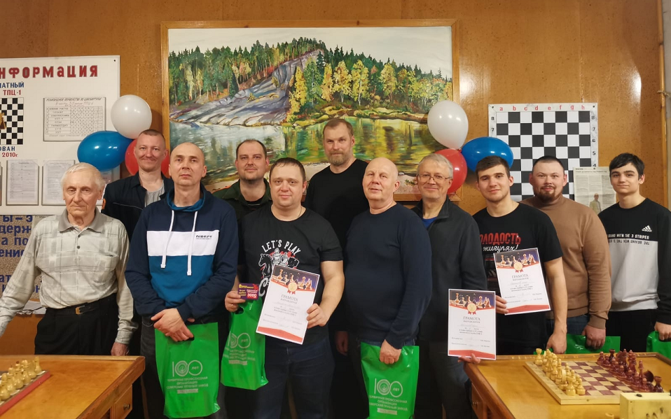Заводские шахматисты турниром отметили 15-летие шахматного клуба трубопрокатчиков