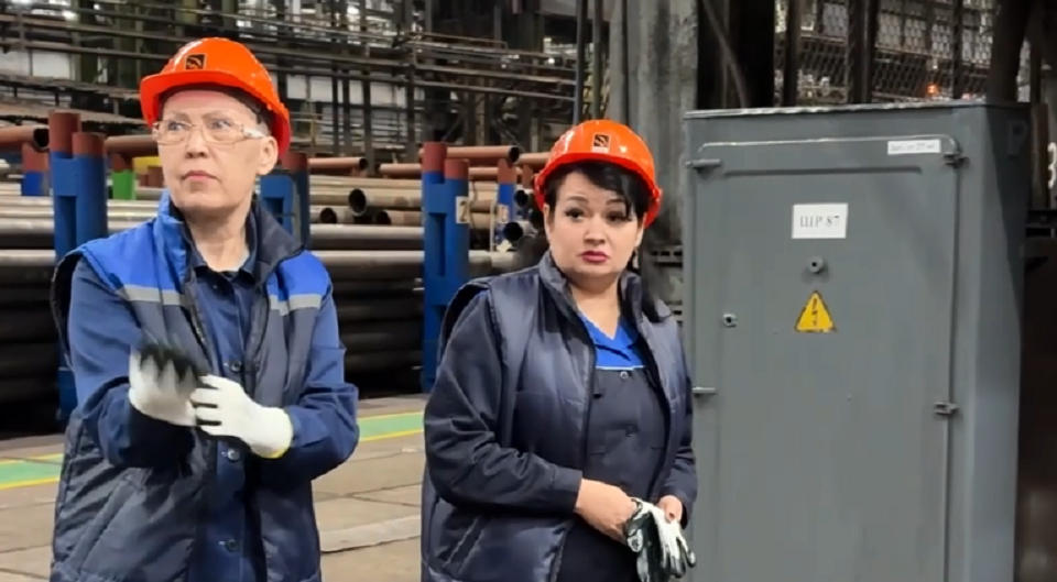 Две Елены из трубопрокатного. В цеху как дома