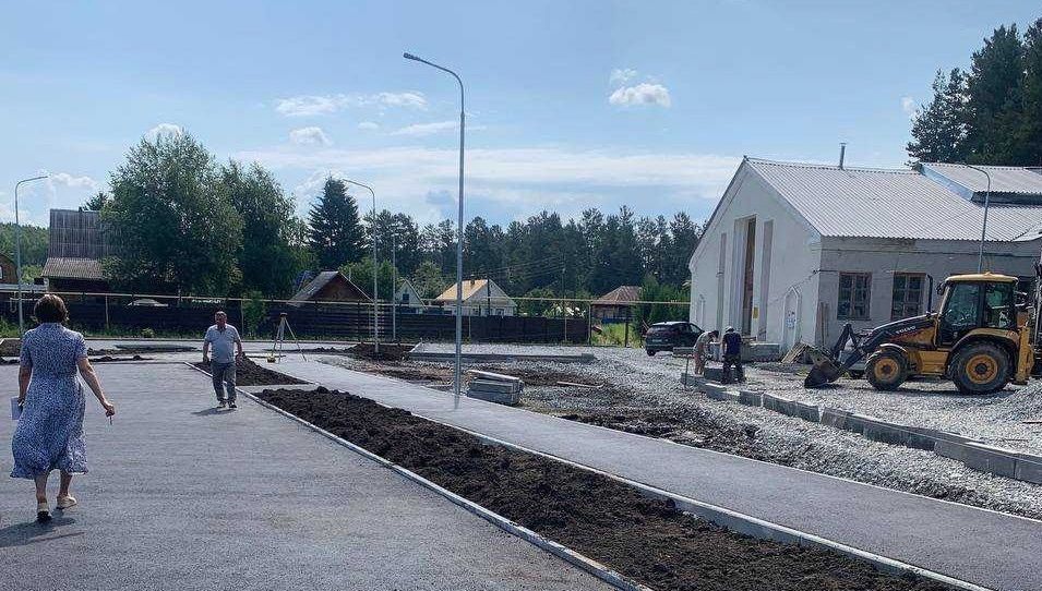 Клуб в пристанционном поселке обретает современный вид