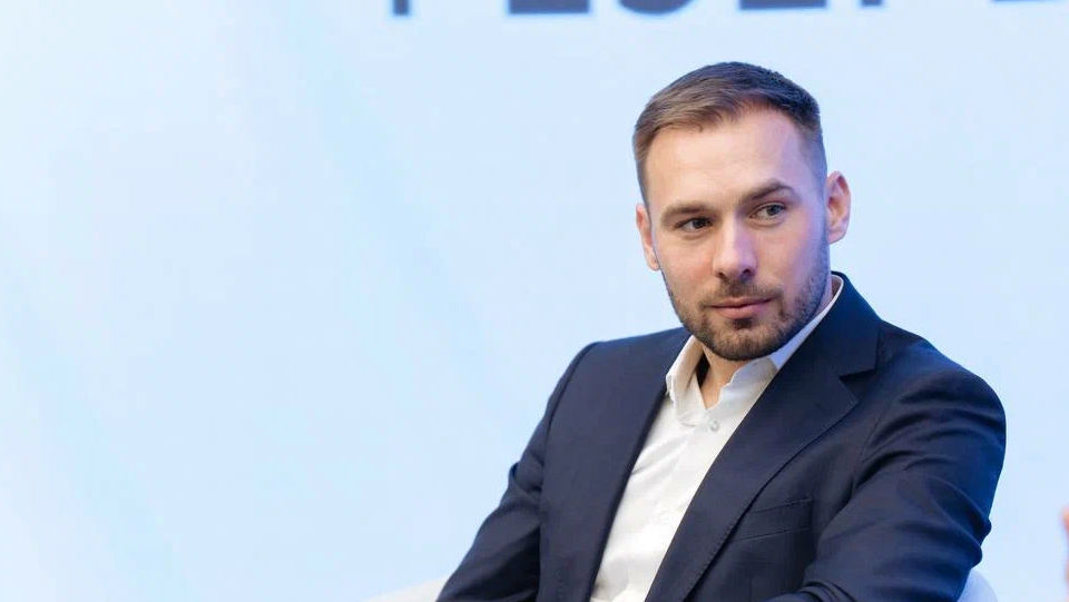 Антон Шипулин: "Россия сильна Уралом"