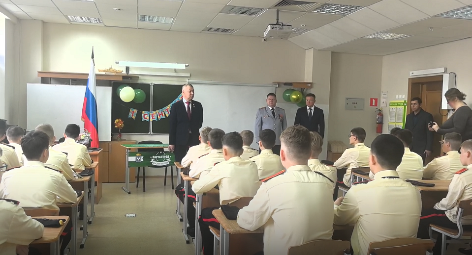 В екатеринбургской школе №16 открылся кадетский класс имени Максима Шоломова