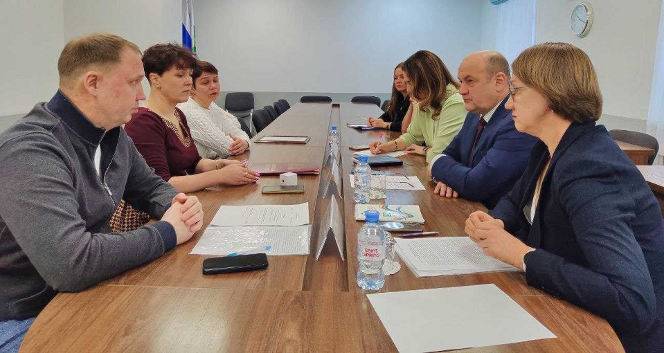 Полевские аграрии встретились в областным министром и руководством города