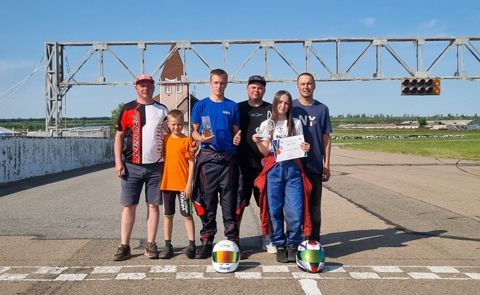 Тимофей, Арсений и Аксинья прекрасно выступили в картинге