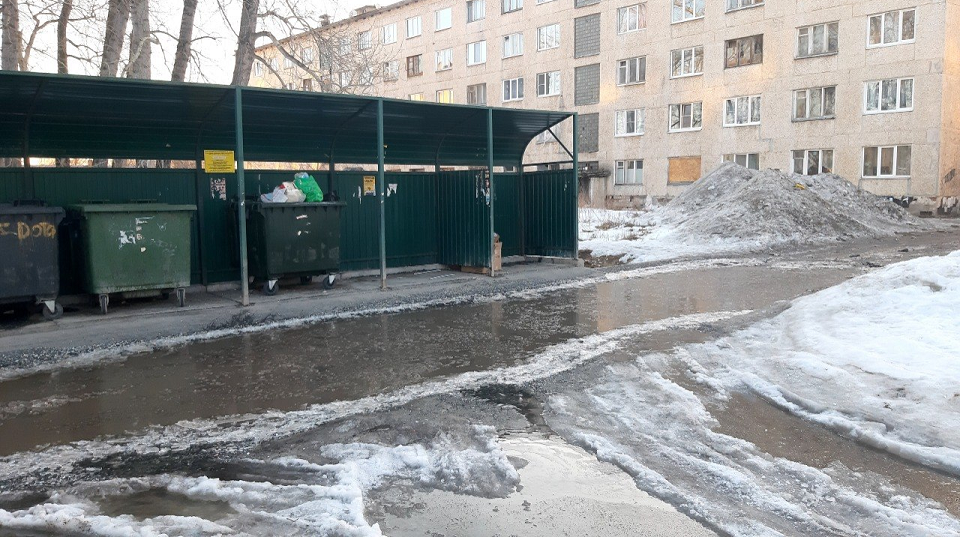 Муниципальные власти планируют отремонтировать 15 мусорных площадок