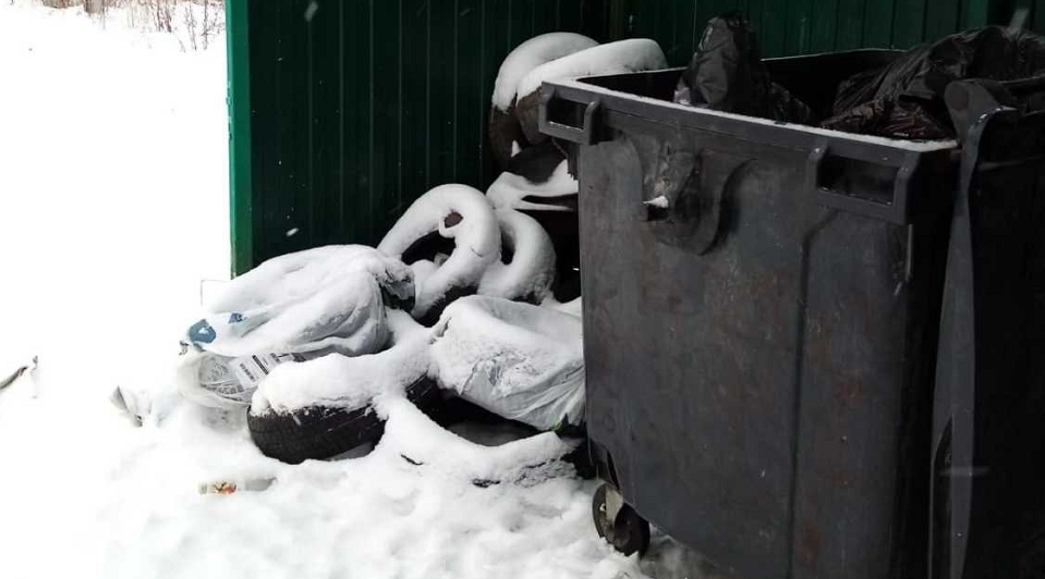 Мусорные площадки - не для автомобильных шин! Для них есть специальные сетки!