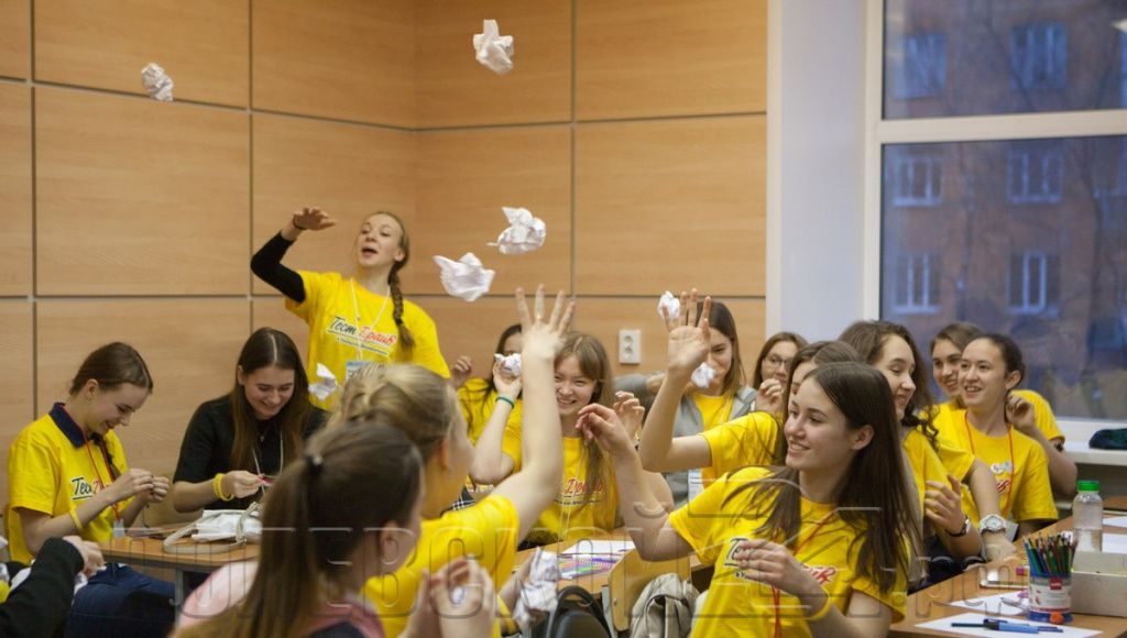 И снова университетский Тест-Драйв! Четыре полевские команды! Голосуем!