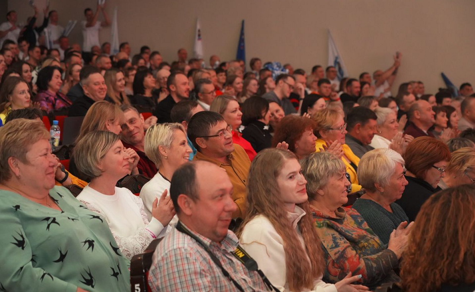 Выступает "Горный край"! Сегодня полевчане играют в КВН в Череповце