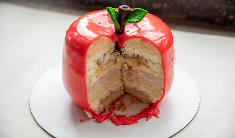 В ходе "Королевской шарлотки" собрали ощутимую сумму