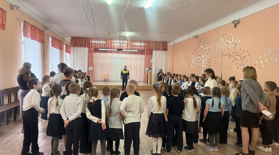 Полевских первоклассников посвятили в пешеходы