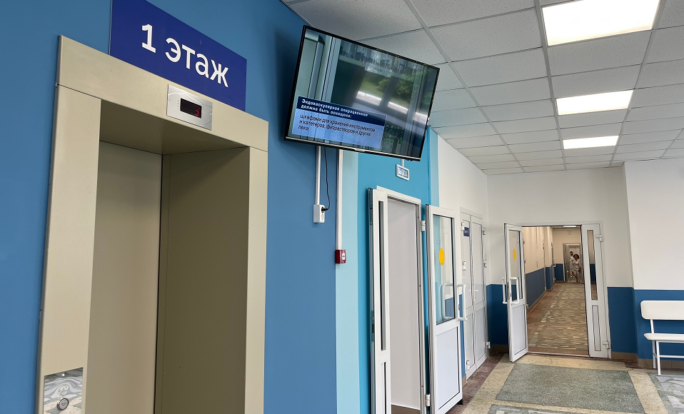 Поликлиника на Карла Маркса готовится открыть полевчанам двери