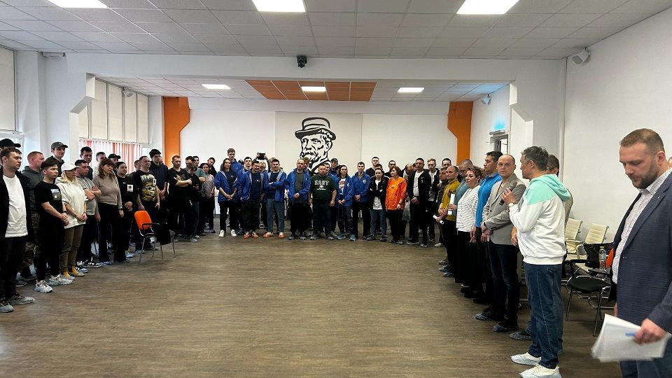 5gfWRUo8v3U.jpg 5gfWRUo8v3U.jpg