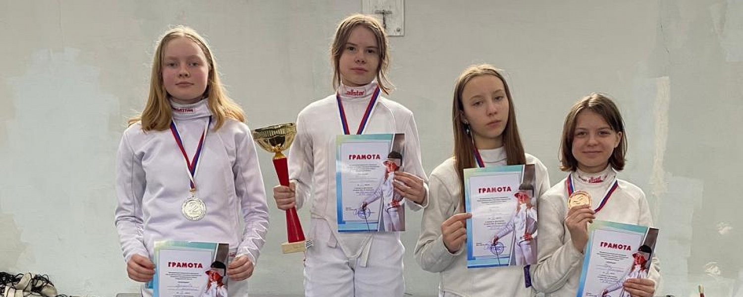 Полевские фехтовальщики прекрасно выступили на домашнем турнире
