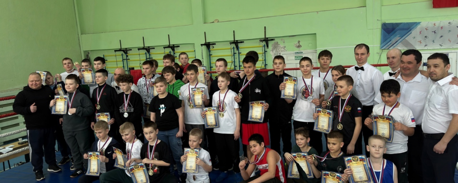 Боксеры вновь собрались на турнир памяти Хафиза Хасанова